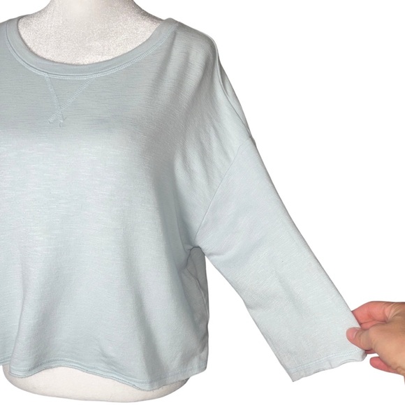 Double Zero Light Blue Soft Cropped 3/4 Sleeve Pullover Top Women’s Size Large - Picture 2 of 4